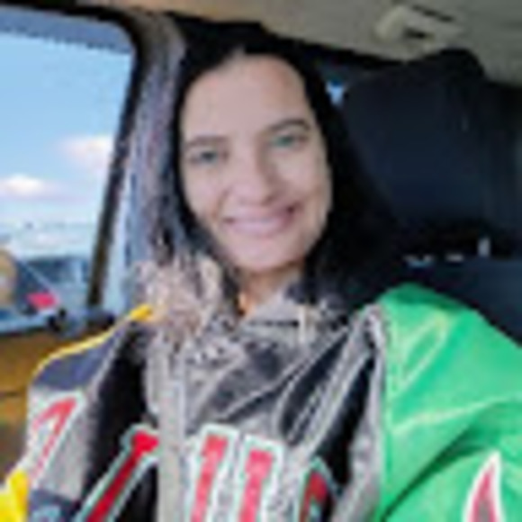 Meet your Posher, Nikki - Picture 1 of 1